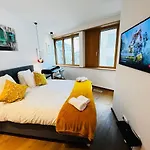 Charming 1 Bedroom With Balcon And Parking