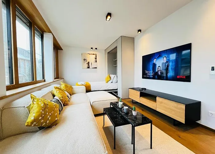 Charming 1 Bedroom With Balcon And Parking