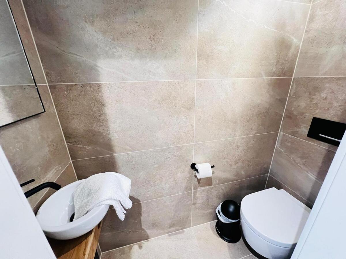 Appartement Charming 1 Bedroom With Balcon And Parking *